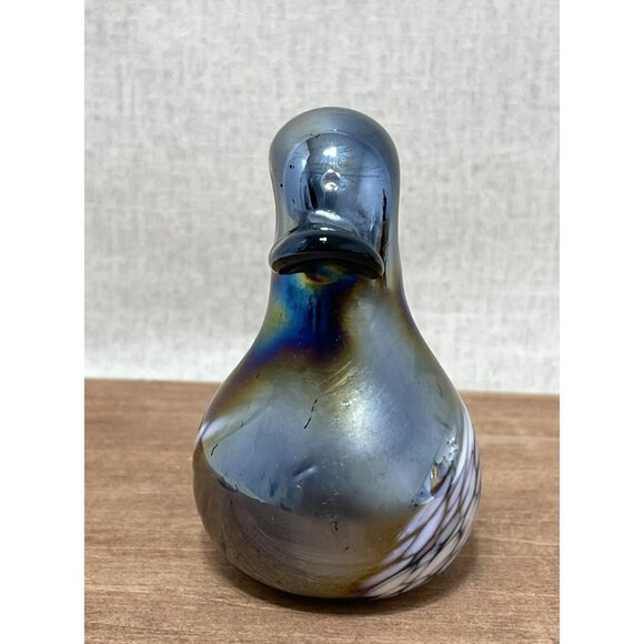 Vintage Iredescent Art glass Baby duck paper weight Purple Silver Black - Picture 3 of 8